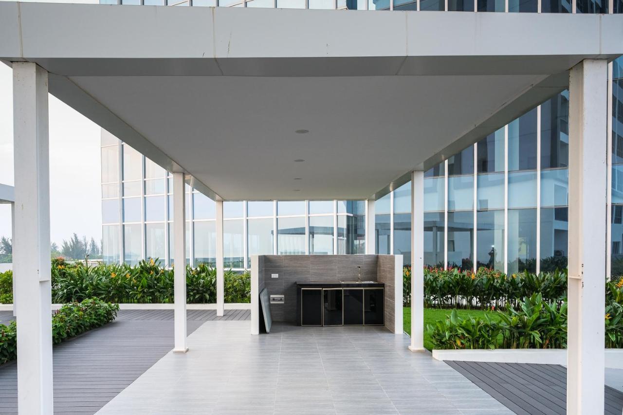 Lovina 17-11 At Harbour Bay Residences Nagoya Exterior photo